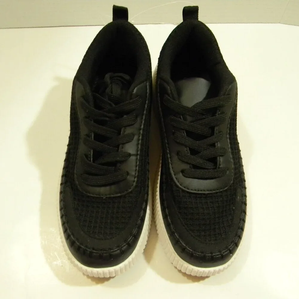 La Sheelah Black Sneakers Platform Lace-up NWOT